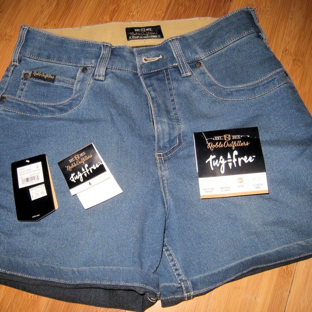 Noble Outfitters Women's Size 6 Blue Denim  Tug-Free Shorts NEW w/ TAG Removed